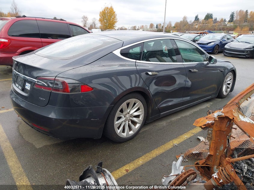5YJSA1E29JF274774 2018 TESLA MODEL S photo no. 4