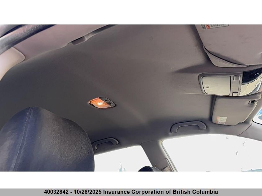 BP9004092 2004 SUBARU OUTBACK photo no. 13