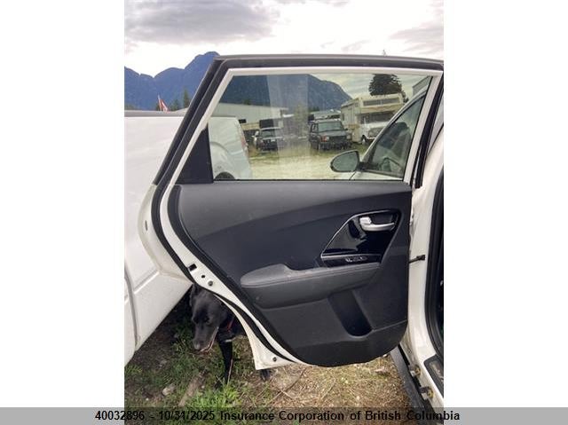 KNDCE3LC4K5283272 2019 KIA NIRO photo no. 11