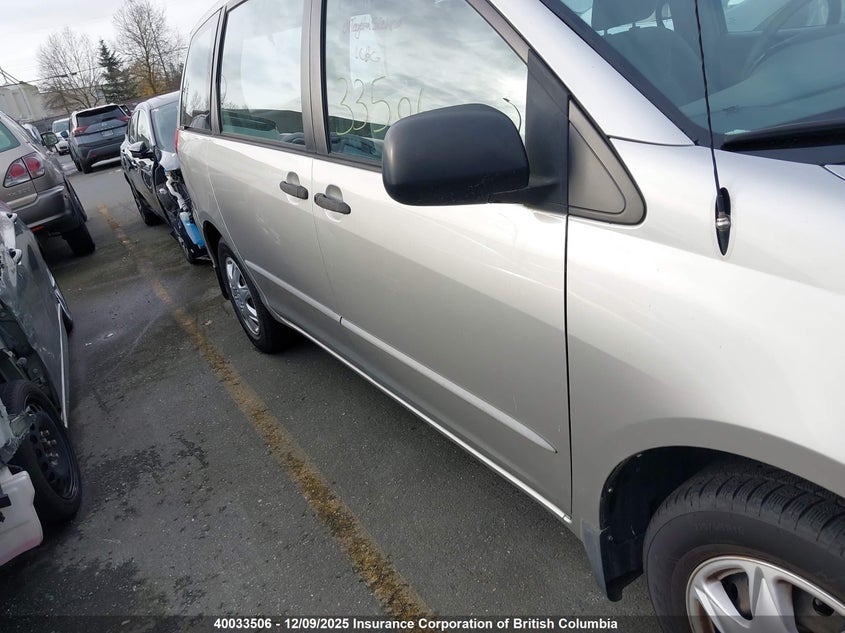 5TDZA29C04S054673 2004 TOYOTA SIENNA photo no. 13