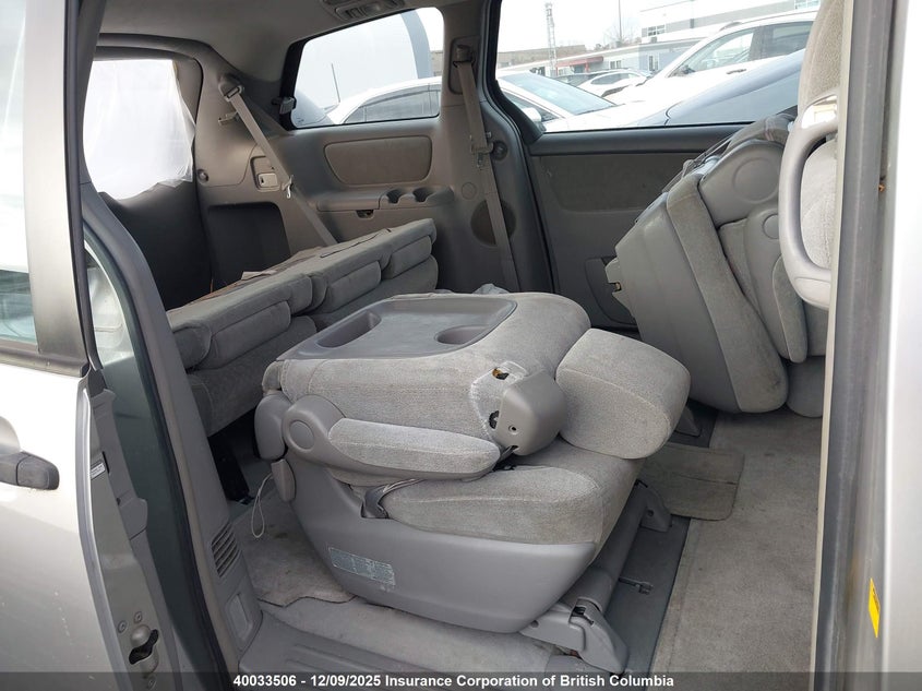 5TDZA29C04S054673 2004 TOYOTA SIENNA photo no. 8