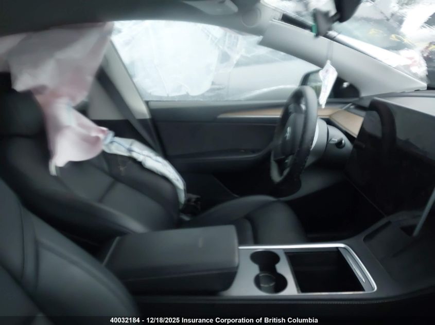 2024 Tesla Model Y VIN: 7SAYGDEE3RF016169 Lot: 40032184