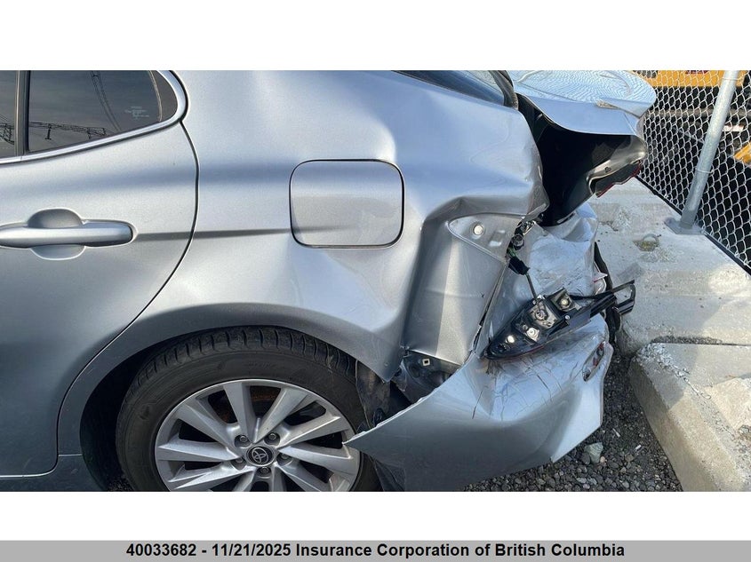 4T1G11AK0MU564372 2021 TOYOTA CAMRY photo no. 5