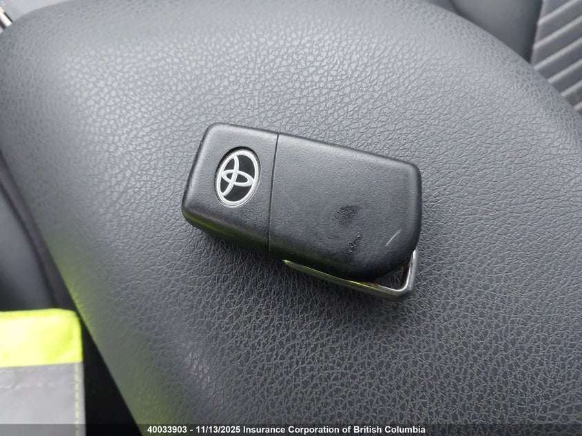 4T1G11AKXNU706633 2022 TOYOTA CAMRY photo no. 11