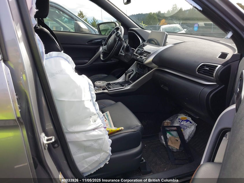 JA4AT4AA5LZ607645 2020 MITSUBISHI ECLIPSE CROSS photo no. 5