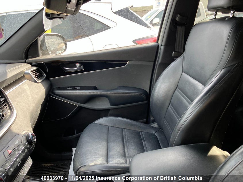 5XYPKDA13JG361239 2018 KIA SORENTO photo no. 11