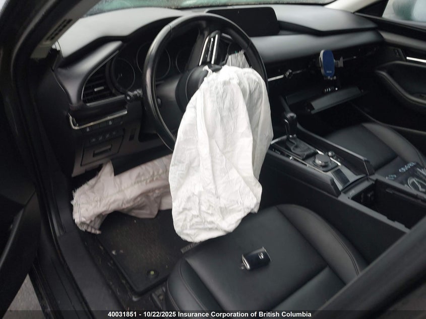 2022 Mazda 3 Preferred VIN: JM1BPACL6N1500682 Lot: 40031851