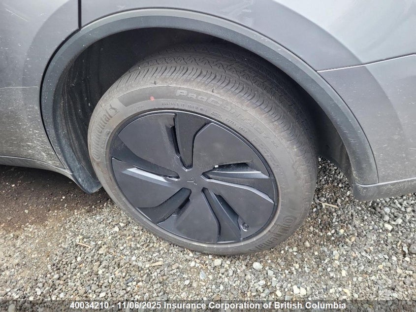 2026 Tesla Model Y VIN: 7SAYGDEE7TF322850 Lot: 40034210