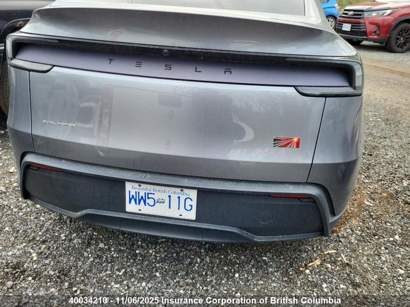 2026 Tesla Model Y VIN: 7SAYGDEE7TF322850 Lot: 40034210