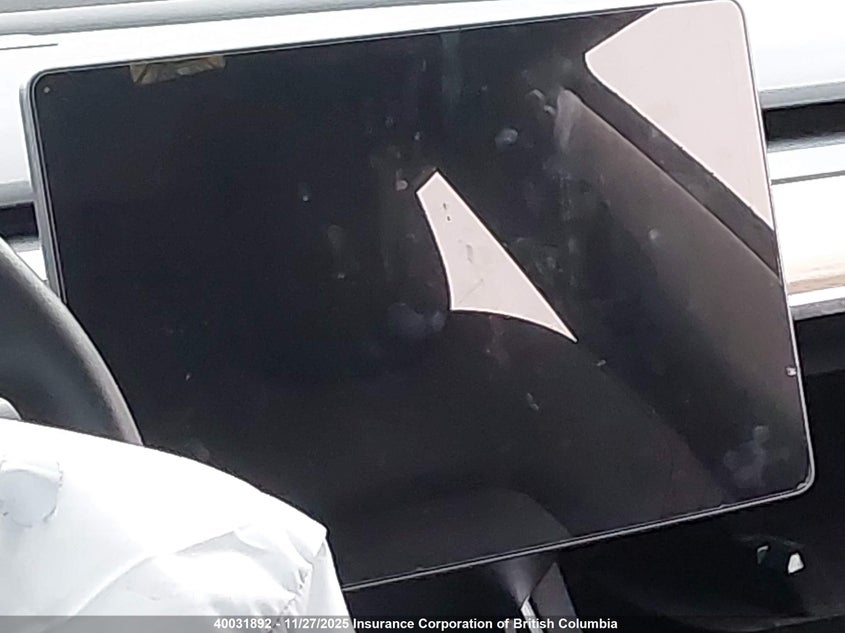 2019 Tesla Model 3 VIN: 5YJ3E1EA3KF399769 Lot: 40031892