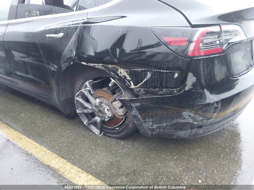 2019 Tesla Model 3 VIN: 5YJ3E1EA3KF399769 Lot: 40031892