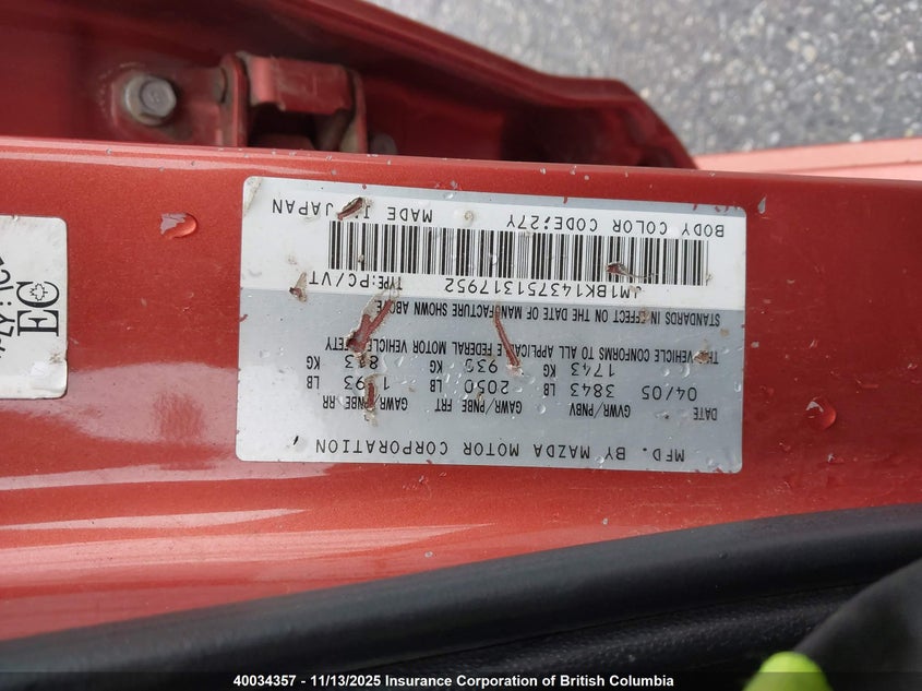 JM1BK143751317952 2005 MAZDA 3 photo no. 9