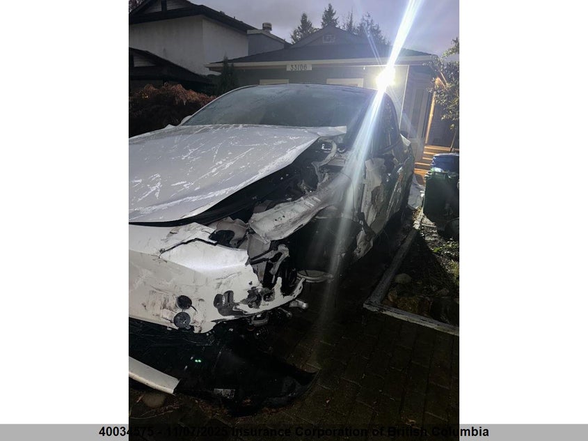 7SAYGAEEXRF063620 2024 TESLA MODEL Y photo no. 2