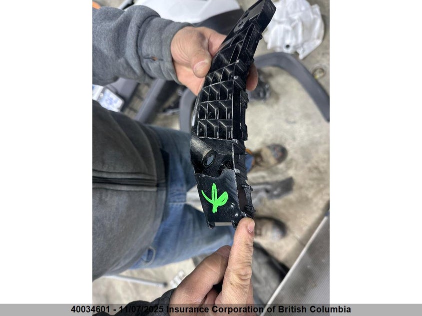 2024 Toyota Rav4 VIN: 2T3RWRFV5RW186768 Lot: 40034601