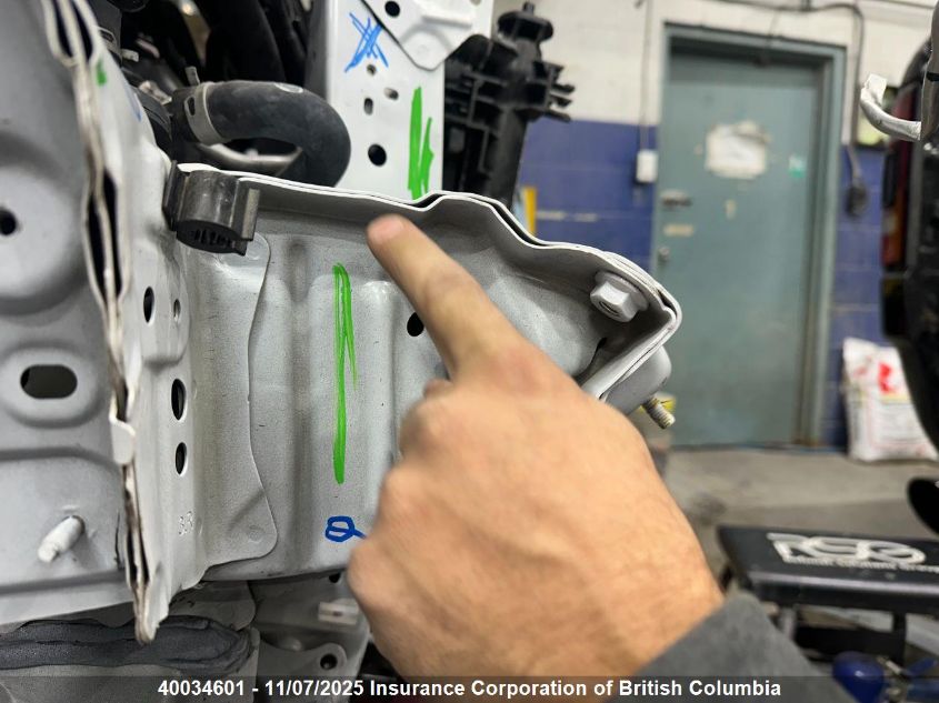 2024 Toyota Rav4 VIN: 2T3RWRFV5RW186768 Lot: 40034601