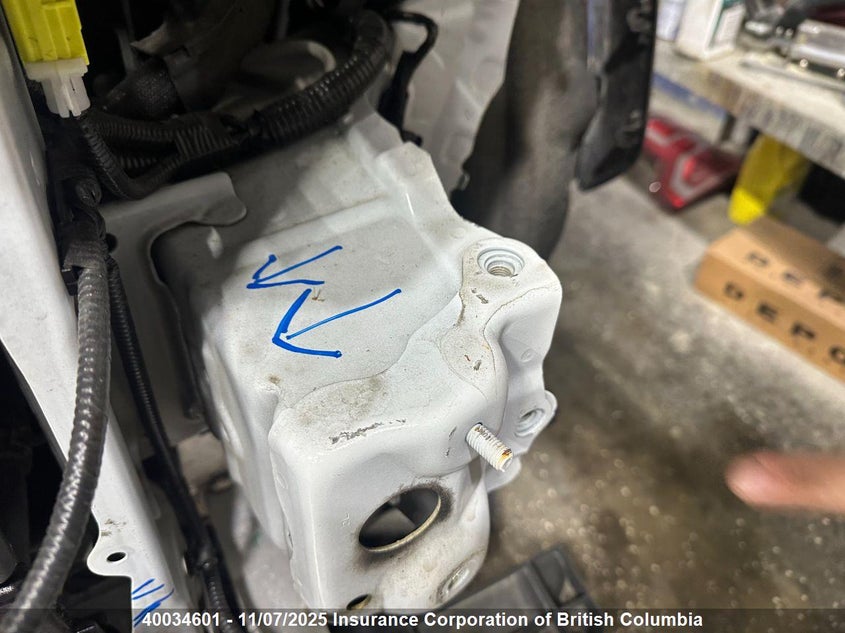 2024 Toyota Rav4 VIN: 2T3RWRFV5RW186768 Lot: 40034601