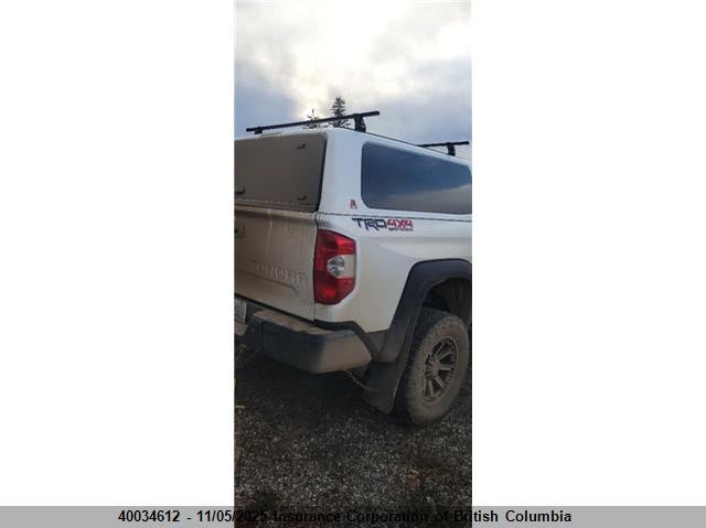 5TFDY5F10HX645838 2017 TOYOTA TUNDRA photo no. 4