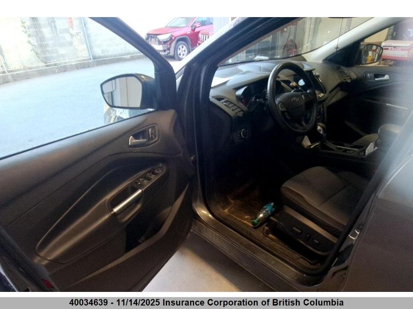 2019 Ford Escape Se VIN: 1FMCU9GD1KUB68283 Lot: 40034639