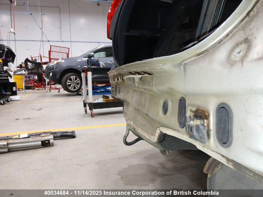 2011 Honda Cr-V VIN: 5J6RE4H55BL811725 Lot: 40034684