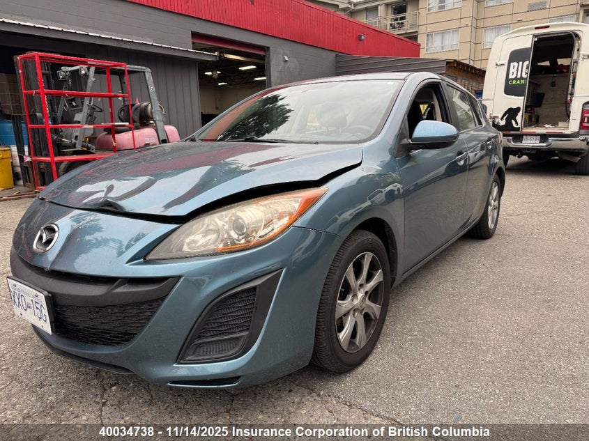 JM1BL1KF2B1397876 2011 MAZDA 3 photo no. 2