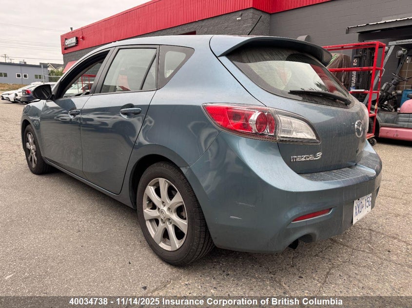 JM1BL1KF2B1397876 2011 MAZDA 3 photo no. 3
