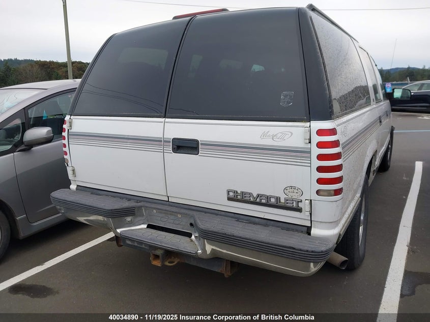 1GBFK16R3WJ365425 1998 CHEVROLET SUBURBAN photo no. 4