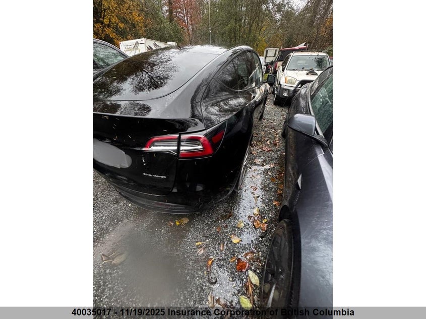 5YJYGAEE3MF183717 2021 TESLA MODEL Y photo no. 4