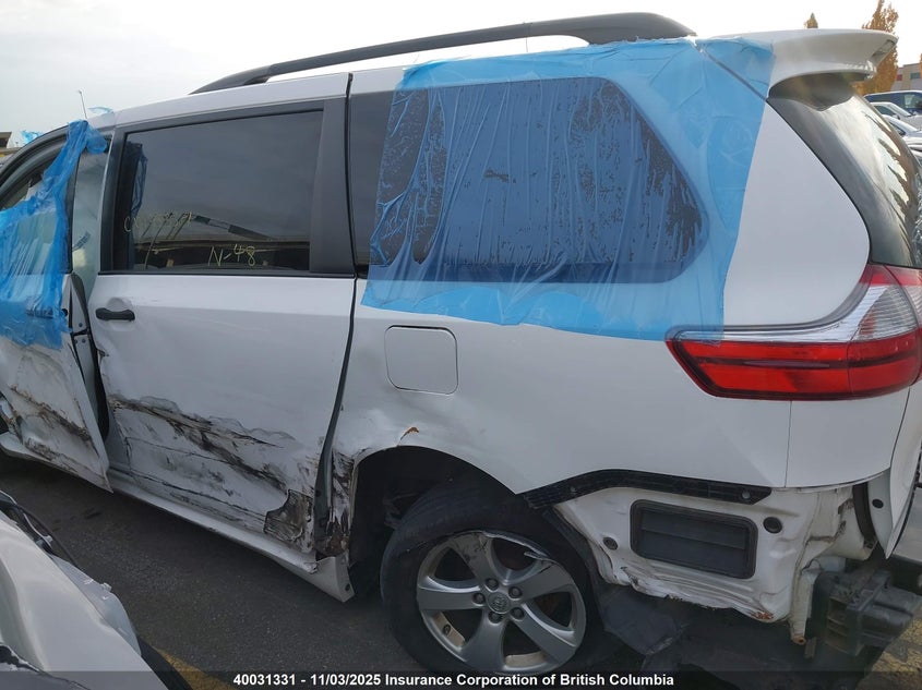 5TDZK3DC3FS598792 2015 TOYOTA SIENNA photo no. 6