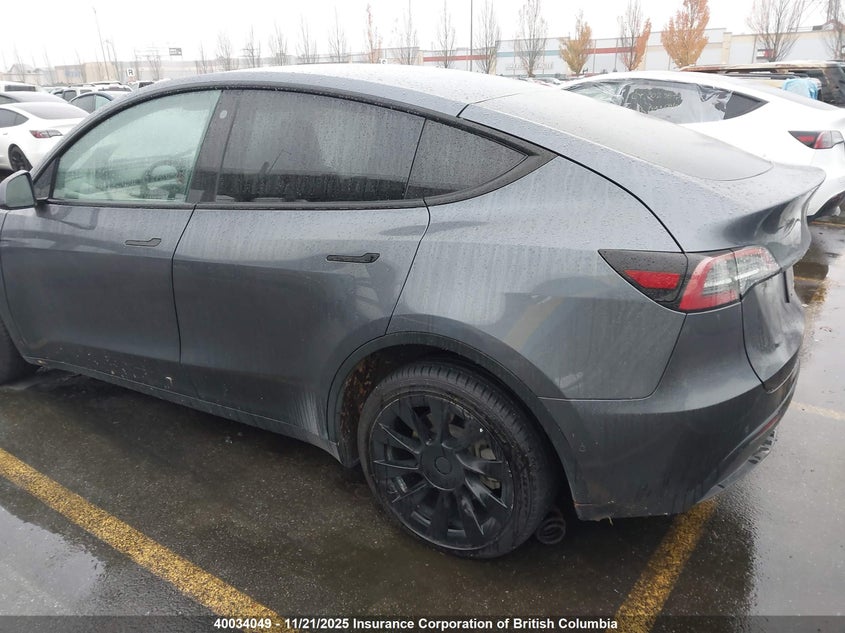 7SAYGDEE8NF493609 2022 TESLA MODEL Y photo no. 3