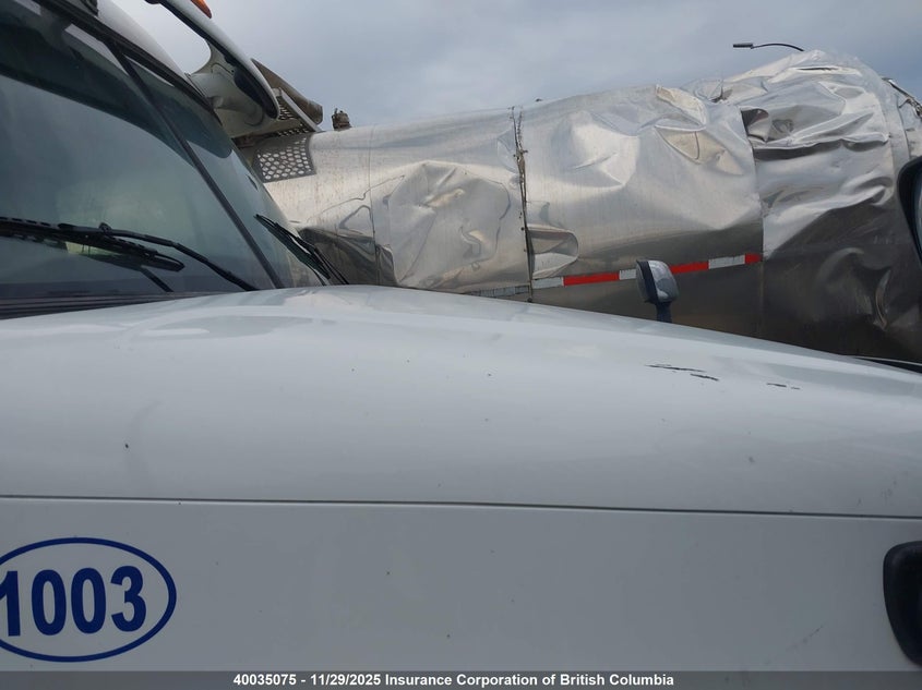 2013 Freightliner Cascadia 125 VIN: 1FUJGLDR8DLBZ9891 Lot: 40035075