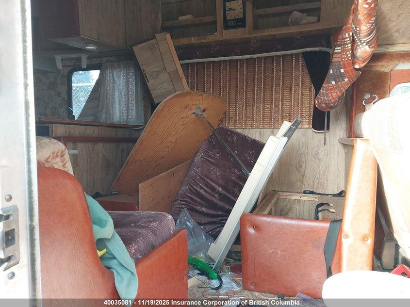 1984 Ford Econoline E350 Cutaway Van VIN: 1FDKE3018EHA89860 Lot: 40035081