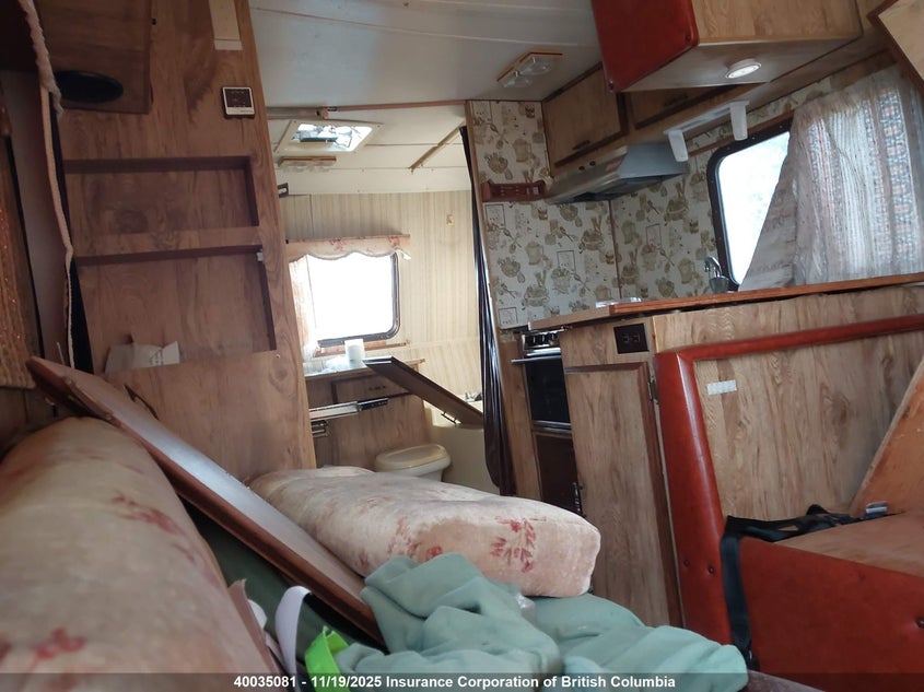 1984 Ford Econoline E350 Cutaway Van VIN: 1FDKE3018EHA89860 Lot: 40035081