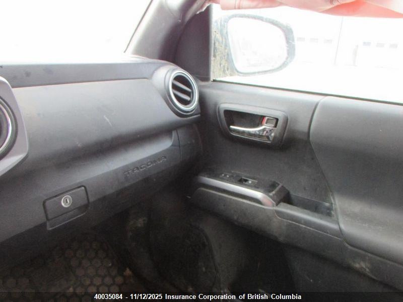 5TFDZ5BN3HX020601 2017 TOYOTA TACOMA photo no. 9