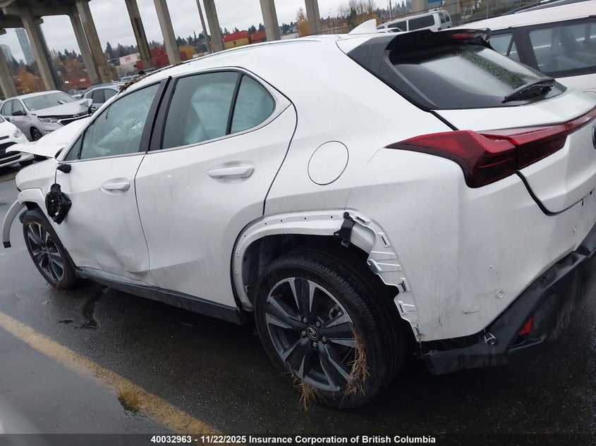 2025 Lexus Ux 300H Base/300H Premium/300H F Sport Design/300H F Sport Handling VIN: JTHUCJDH7S2006320 Lot: 40032963