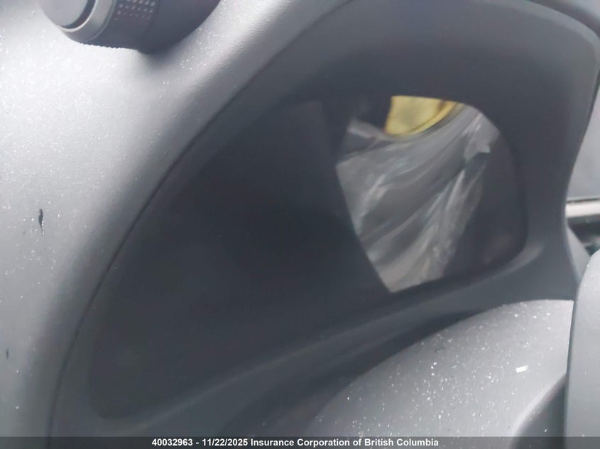 2025 Lexus Ux 300H Base/300H Premium/300H F Sport Design/300H F Sport Handling VIN: JTHUCJDH7S2006320 Lot: 40032963