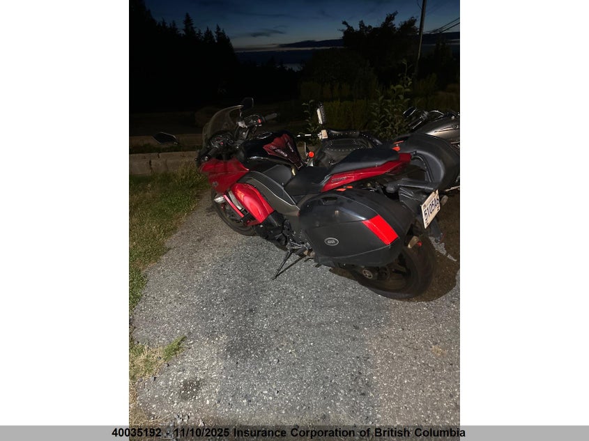 JKAZXCG15BA001915 2011 KAWASAKI ZX photo no. 3