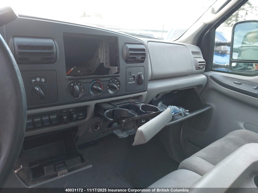1FTWX31P67EB26945 2007 FORD F350 photo no. 17