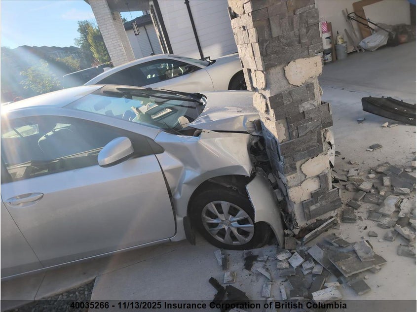 2T1BURHE5KC214718 2019 TOYOTA COROLLA photo no. 11
