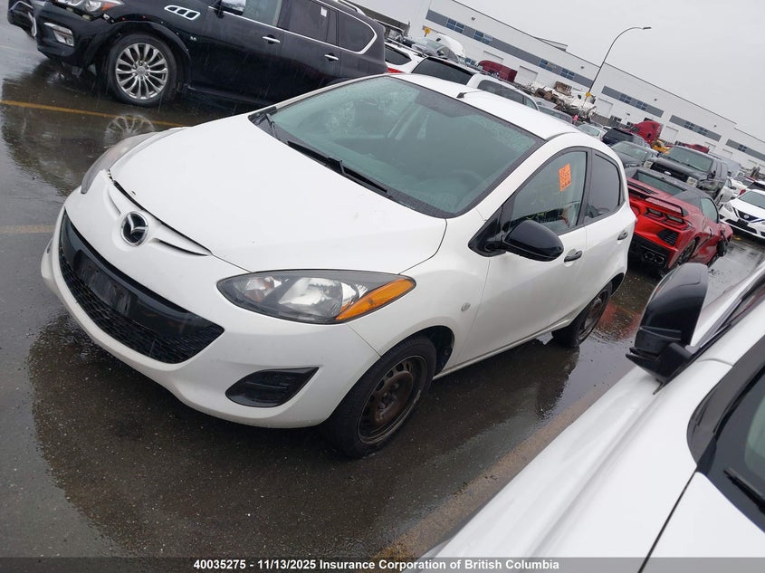 JM1DE1KY2D0164240 2013 MAZDA 2 photo no. 2