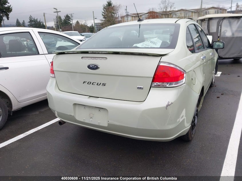 1FAHP3FN0AW244951 2010 FORD FOCUS photo no. 4