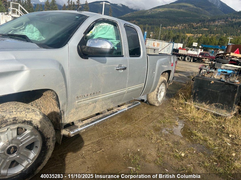 1GCRKTE76CZ147853 2012 CHEVROLET SILVERADO photo no. 3