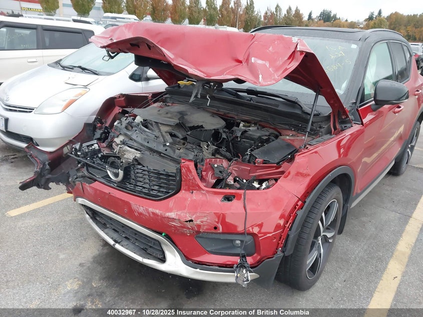 YV4162UM2L2246131 2020 VOLVO XC40 photo no. 6