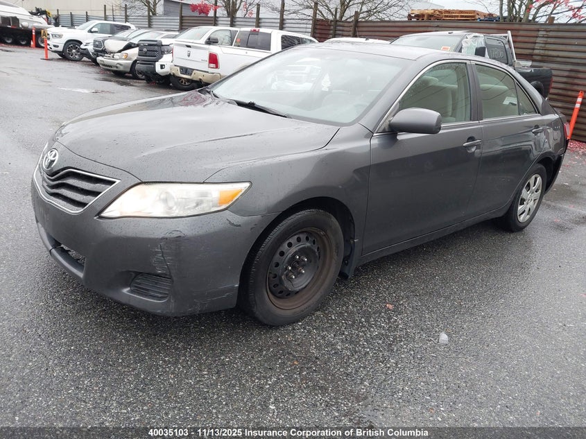 4T1BF3EK1BU162696 2011 TOYOTA CAMRY photo no. 2