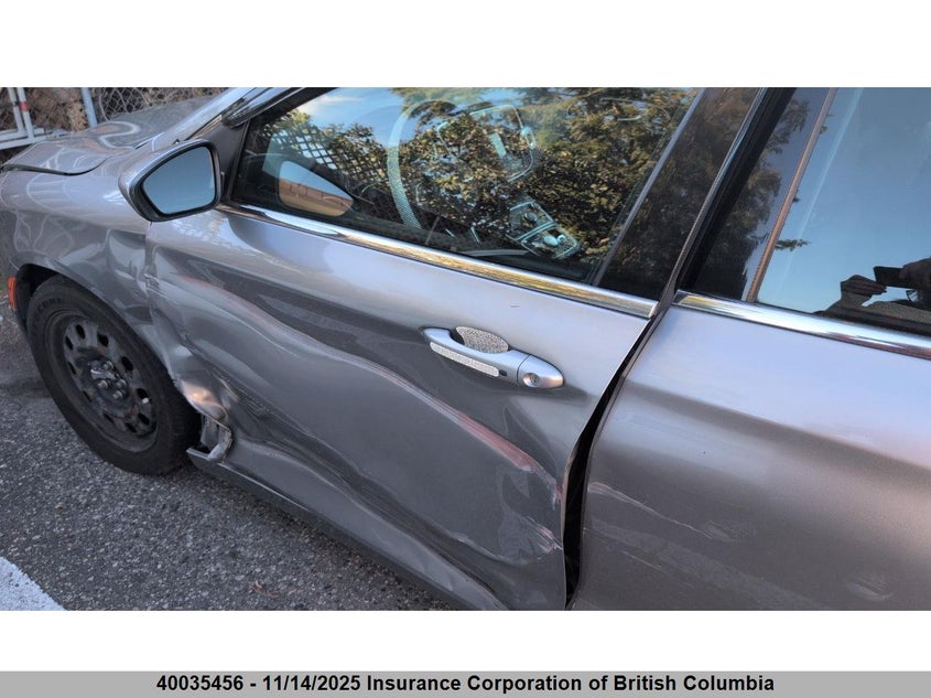 1C3CCCFB5FN550017 2015 CHRYSLER 200 photo no. 6