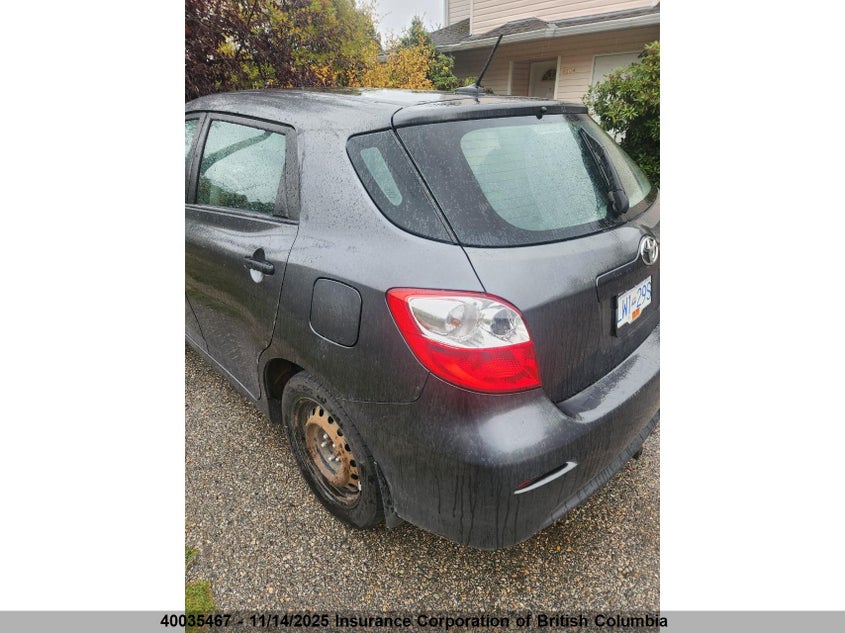 2T1KU4EE0BC640694 2011 TOYOTA MATRIX photo no. 3