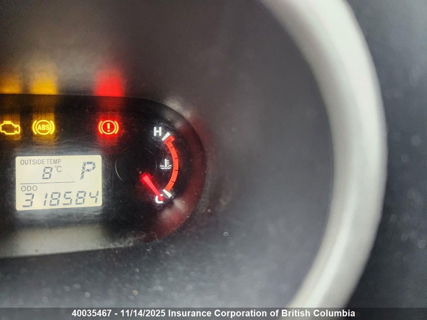 2T1KU4EE0BC640694 2011 TOYOTA MATRIX photo no. 8