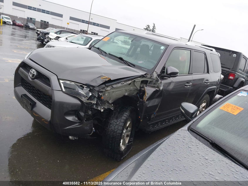 JTEBU5JR6H5422808 2017 TOYOTA 4RUNNER photo no. 2