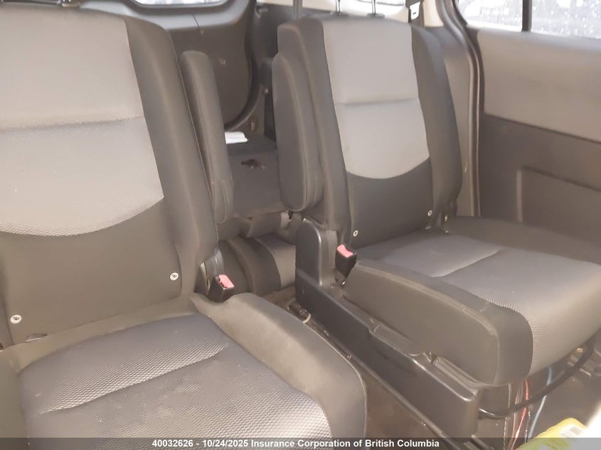 JM1CR293860130743 2006 MAZDA 5 photo no. 8