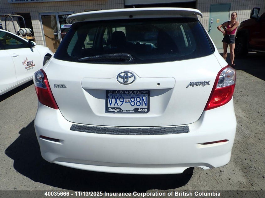 2T1KU4EEXAC290084 2010 TOYOTA MATRIX photo no. 4