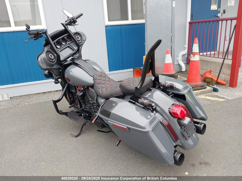 5HD1PXLA5JB955130 2018 HARLEY-DAVIDSON STREET GLIDE photo no. 3